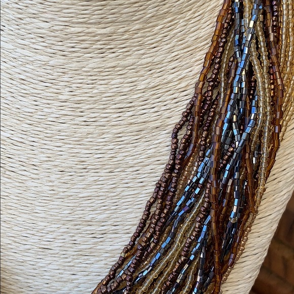 Beaded necklace - Picture 2 of 3